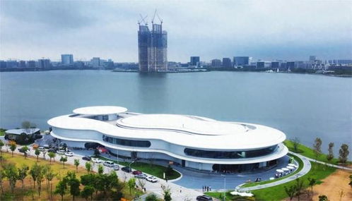 以技术展未来城市窗口 飞利浦商显助力上海临港规划展示中心打造'滴水云厅'，开启中会展云新体验